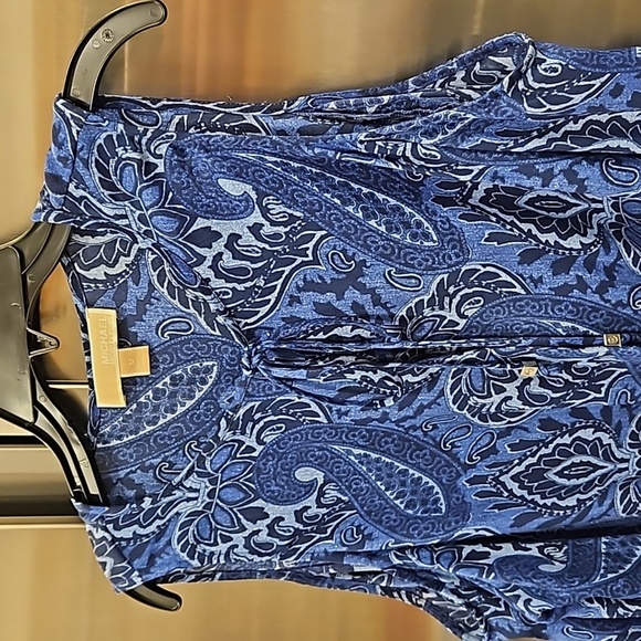 💕MICHAEL by MICHAEL KORS💕 Cold Shoulder Blouse ~ Blue Paisley Print Medium - Picture 3 of 7